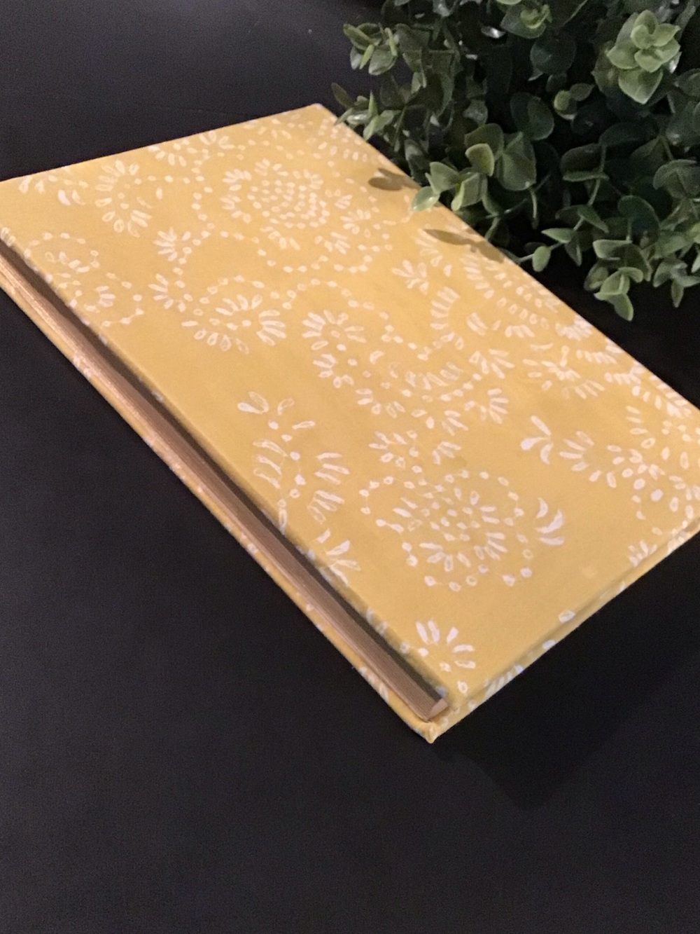♥️5/25$ Yellow Floral Hardcover spacer
